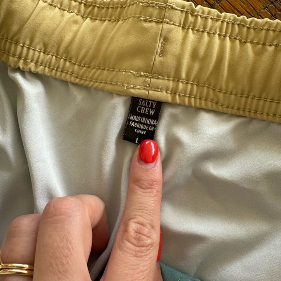 Salty Crew Tan and Gray Shorts - Picture 3 of 6